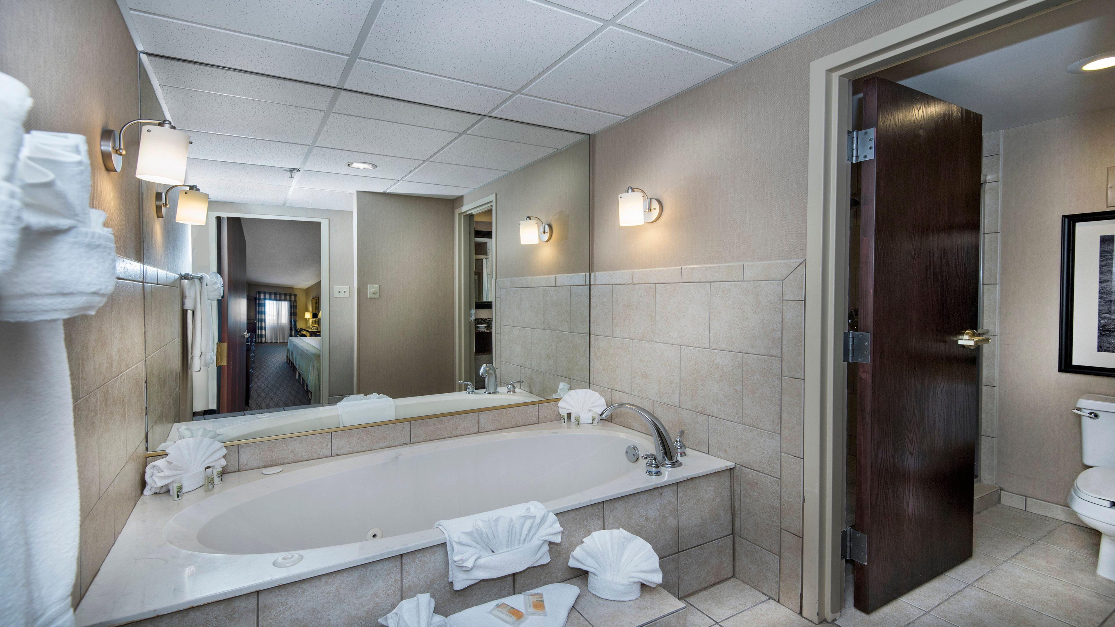 Holiday Inn Springdale-Fayetteville Area By Ihg Exterior photo