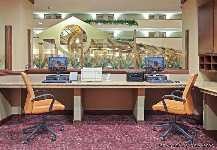 Holiday Inn Springdale-Fayetteville Area By Ihg Facilities photo